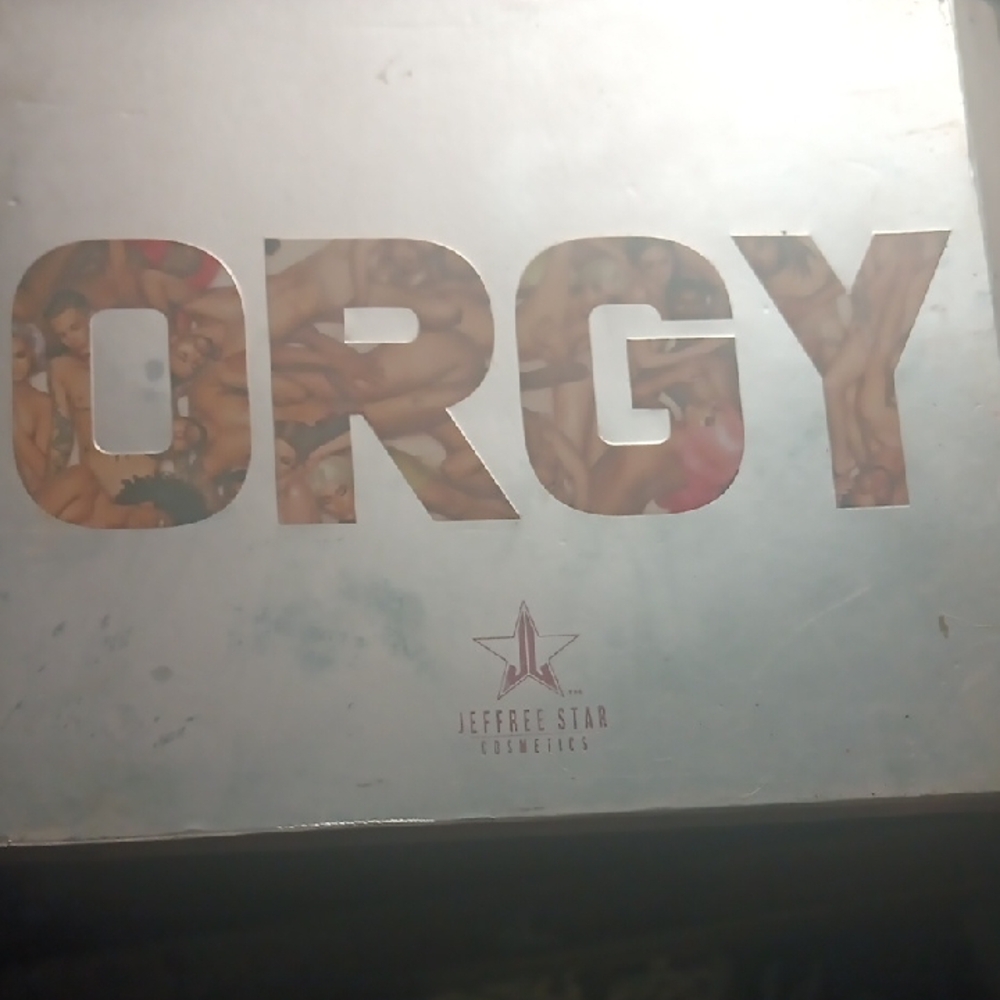 Jeffree Star Orgy Eyeshadow Palette